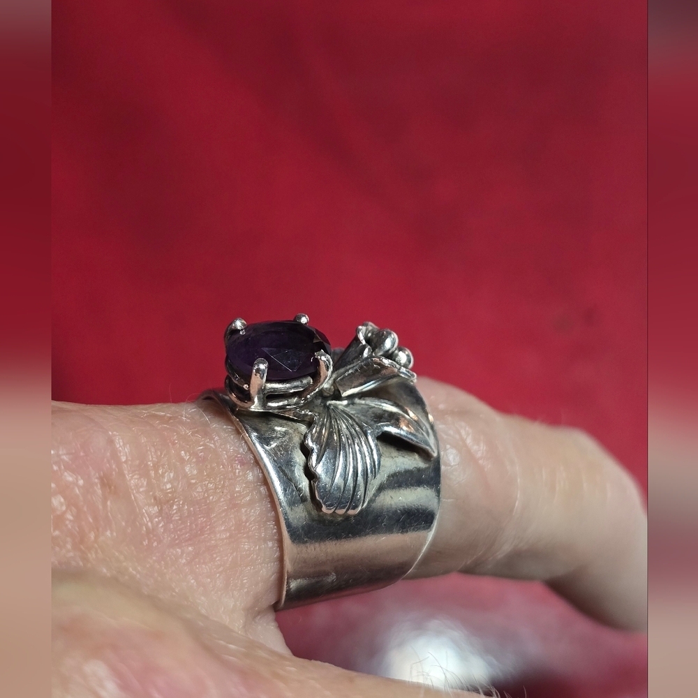 *PRICE DROP!! Vintage Sterling Silver Ring Ameythst Gemstone Size 5 - Picture 3 of 5